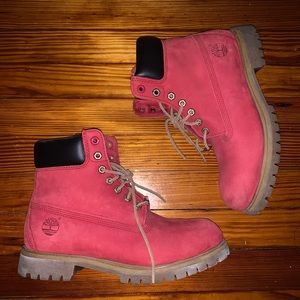 Red Timberland Boot. Size 9 in men’s.